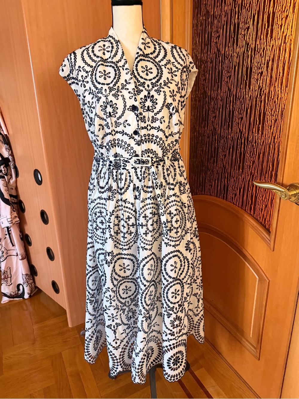 Zara ZW collection Embroidery belted Dress White & Dark navy Sz XL - Picture 7 of 16